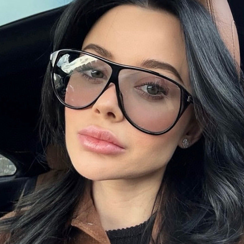 Damen moderne Cat-Eye Sonnenbrille mit schützendem UV-Filter und stilvollem Rahmen Brehn