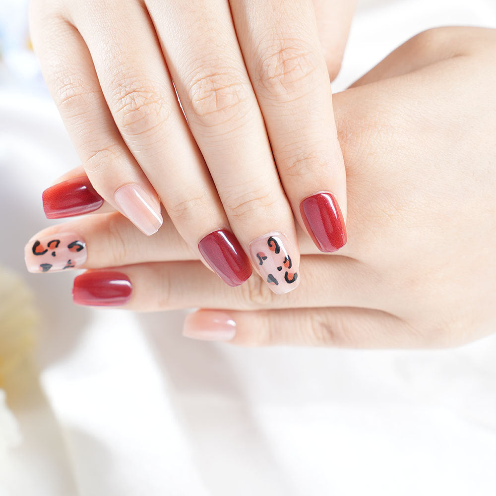 Stylisches Leopardenmuster Nagelset Brehn