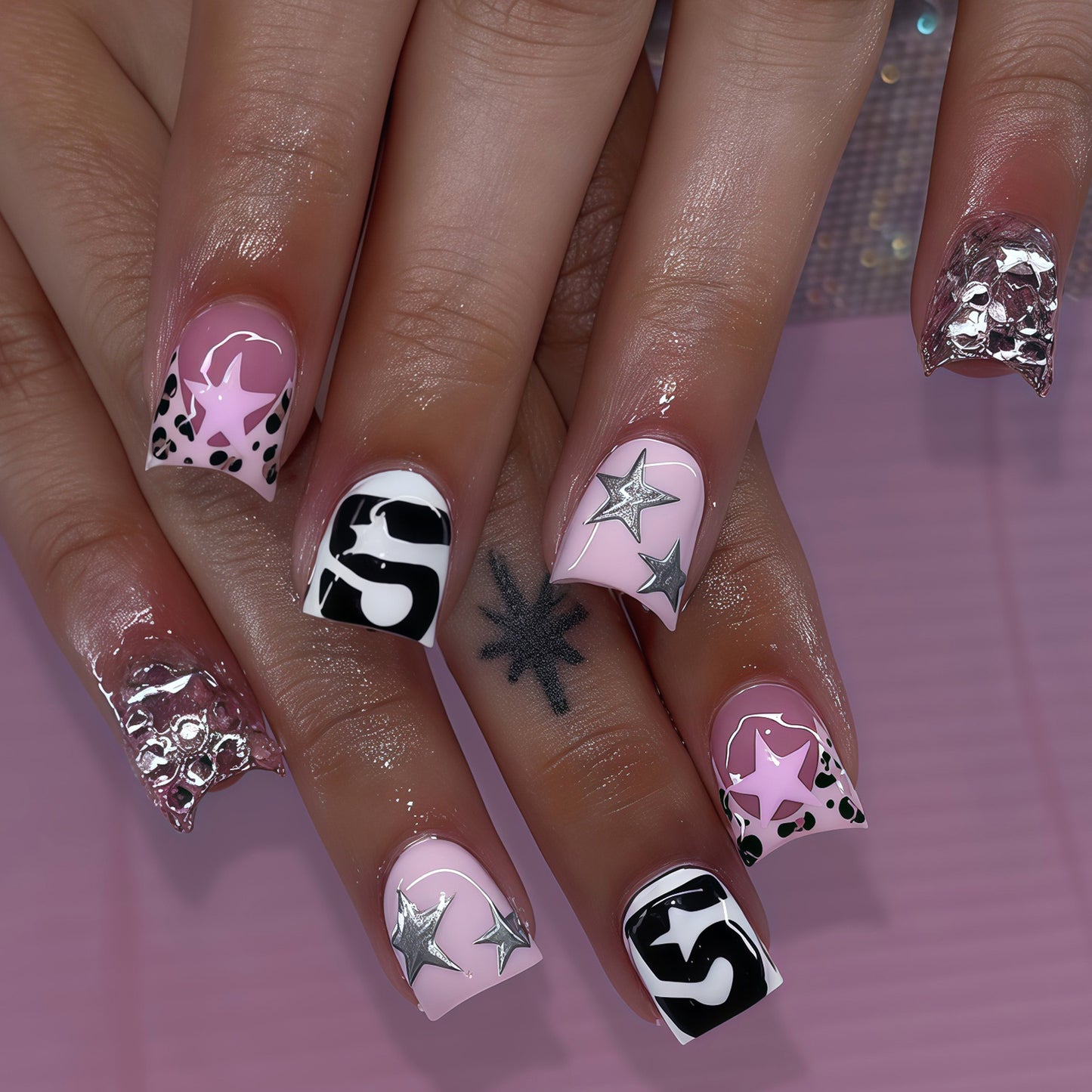 Künstlerisches Press-On Nagelkunstdesign Brehn