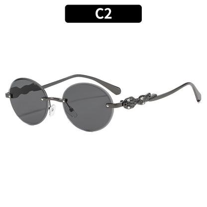 Modische runde Sonnenbrille mit kunstvollen Details