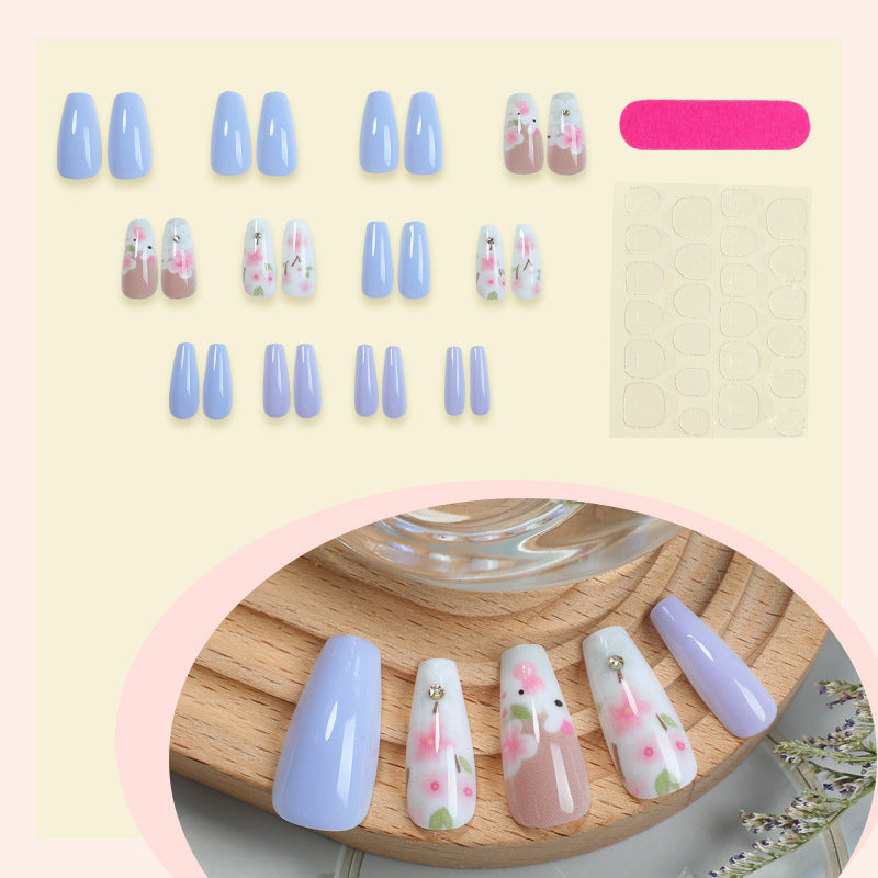 Elegantes Press-On Nagelset mit floralen Akzenten Brehn 1788496046