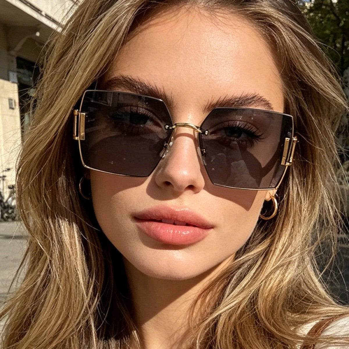Damen quadratische Sonnenbrille mit luxuriösem Metallrahmen Brehn