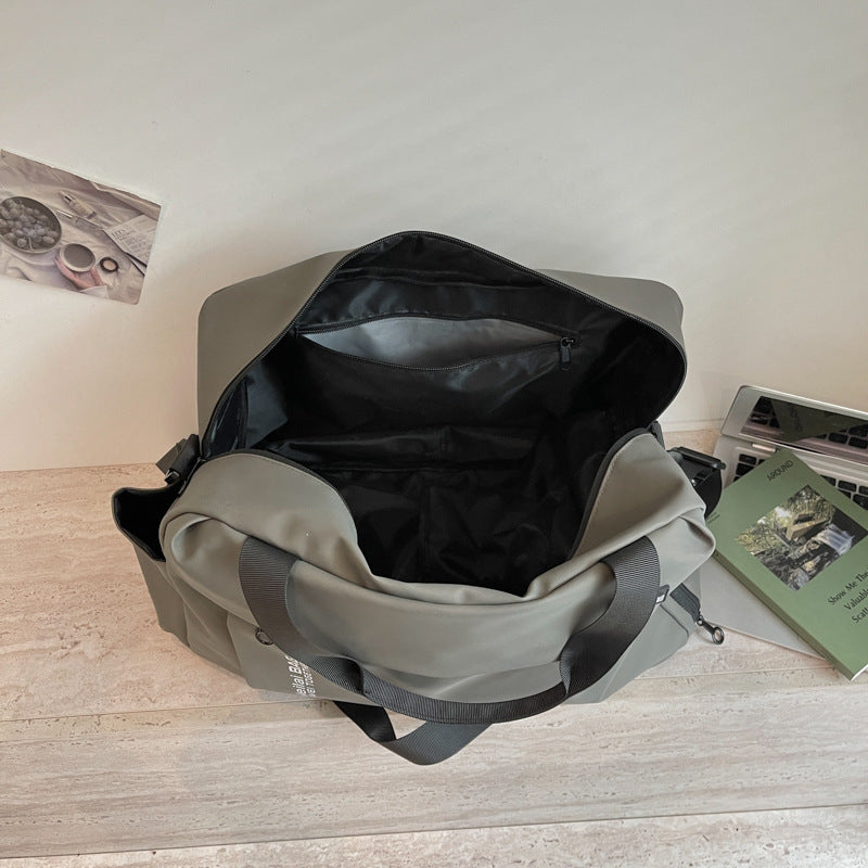 Reise- Und Sporttasche Mit Wasserabweisendem Material Und Vielen Fächern Brehn