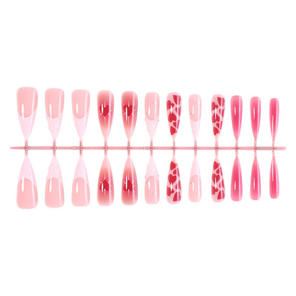 Kunstnagelset mit luxuriösem Ombre-Design und kreativen Herzmotiven Brehn