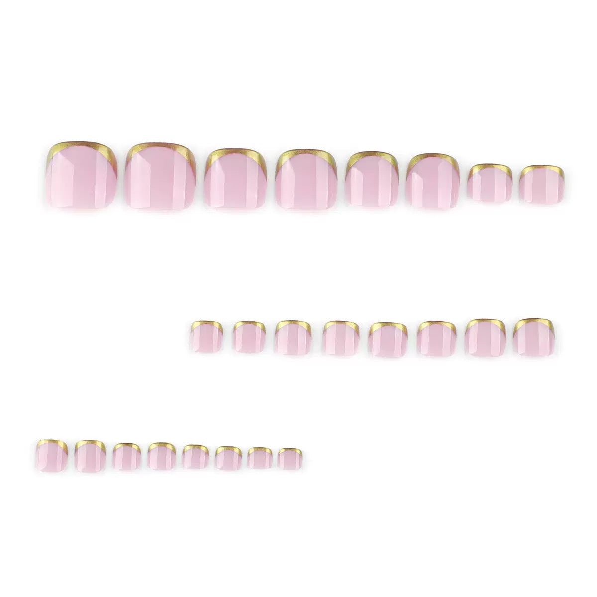Kunstnagelset mit luxuriösen goldenen Spitzen und glanzvollem Finish Brehn