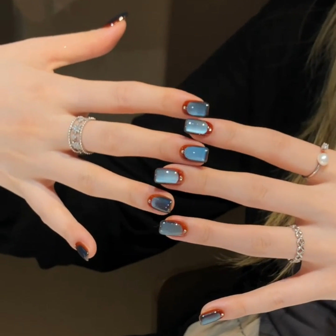 Kreative Nagelspitzen mit Glanzeffekten Brehn