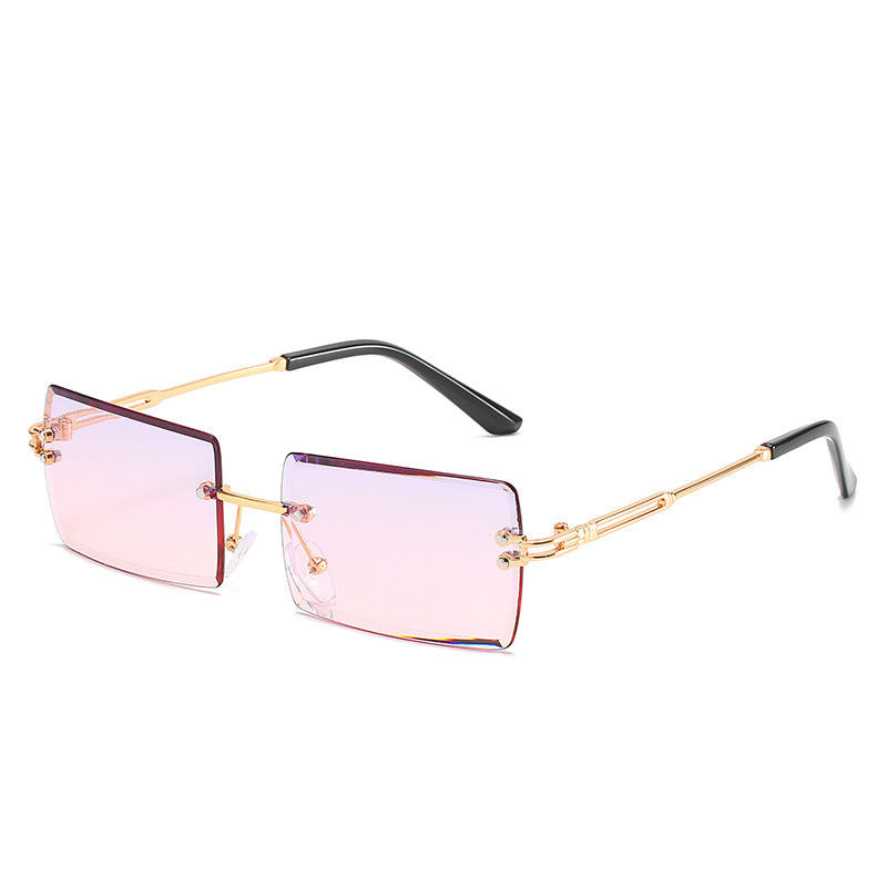 Damen modische Sonnenbrille mit einzigartigem rechteckigen Rahmen und funkelnden Details Brehn