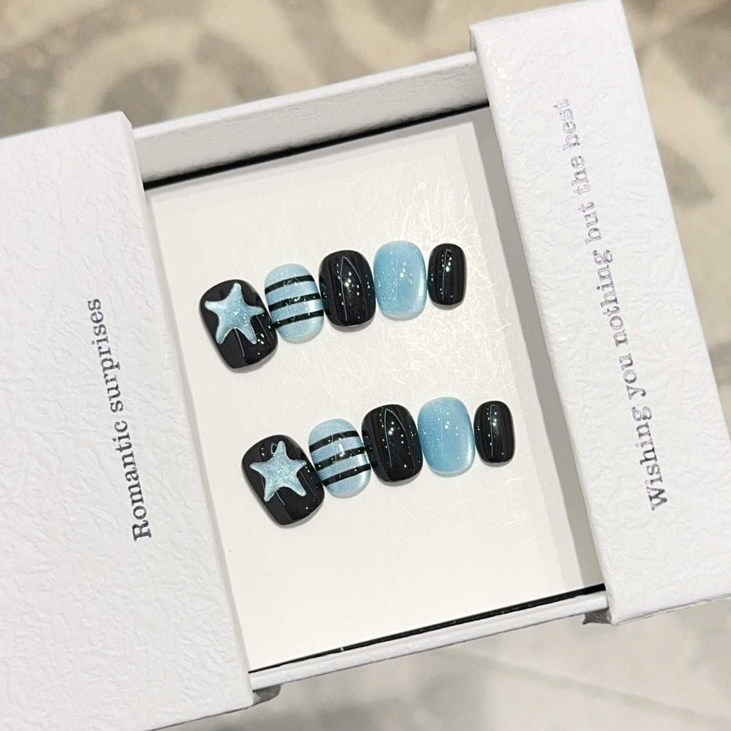Kreatives Kunstnagelset mit Romantischen Designs Brehn