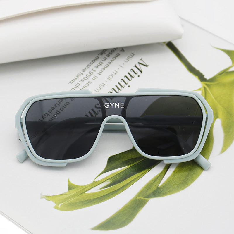 Damen Sportliche Sonnenbrille mit modernem Design Brehn