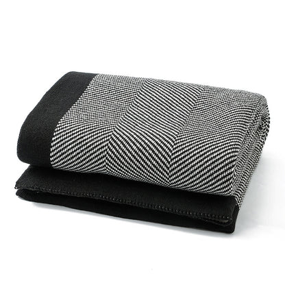 Damen Elegante Kuscheldecke aus weichem Strick mit geometrischem Muster Brehn