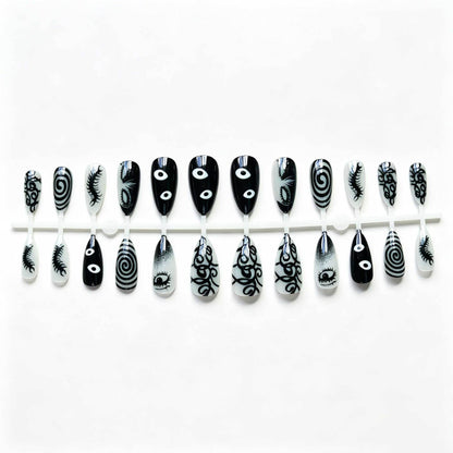 Künstlerisches von Halloween inspiriertes Nageldesign-Set