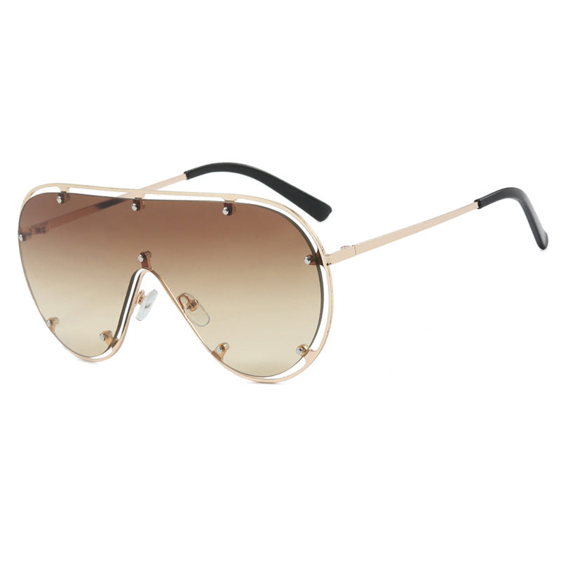 Damen modische oversized Sonnenbrille im stilvollen Retro-Design Brehn