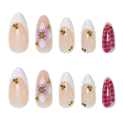 Elegante florale Nagelkunstverlängerungen Brehn