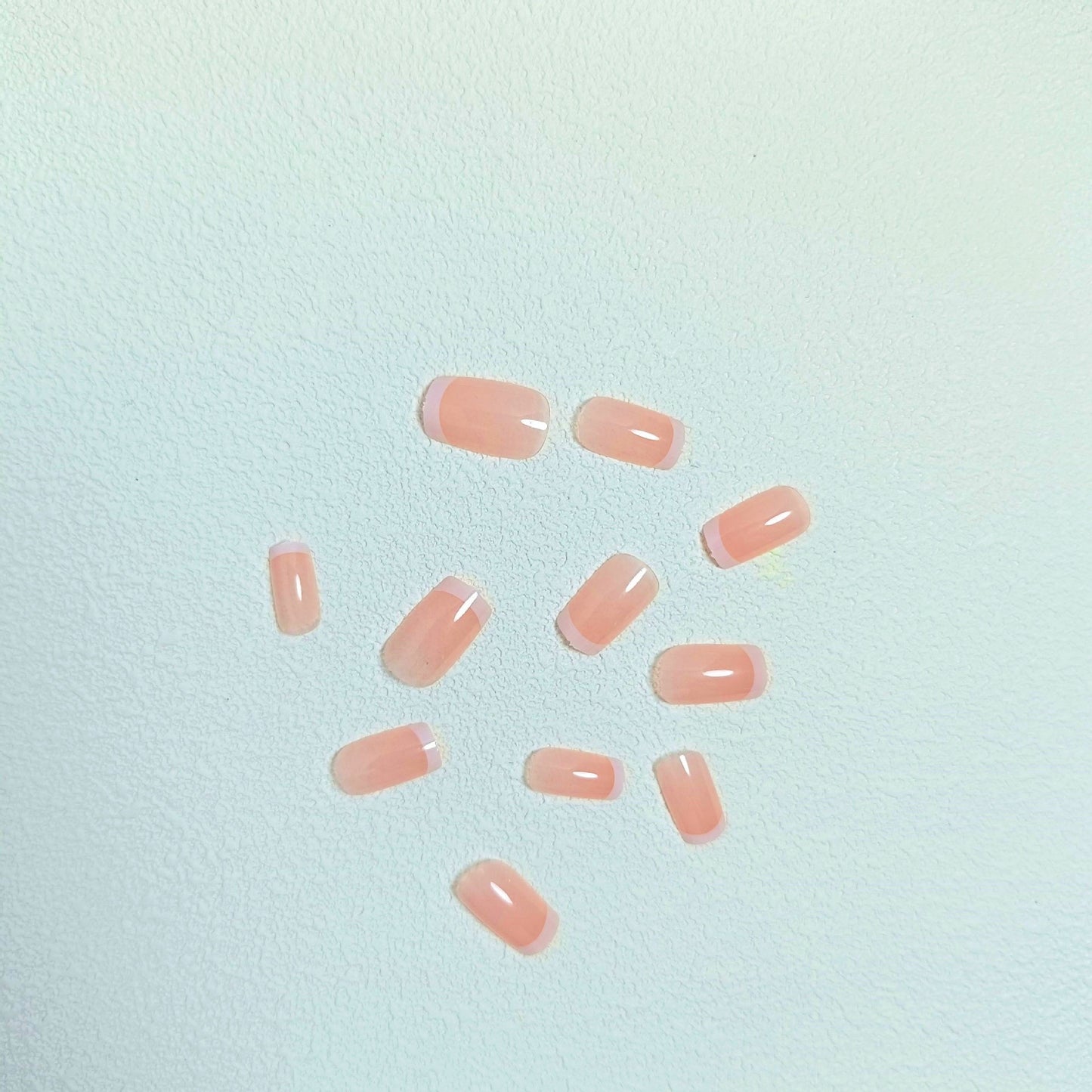 Elegante French Tip Drucknägel Set Brehn