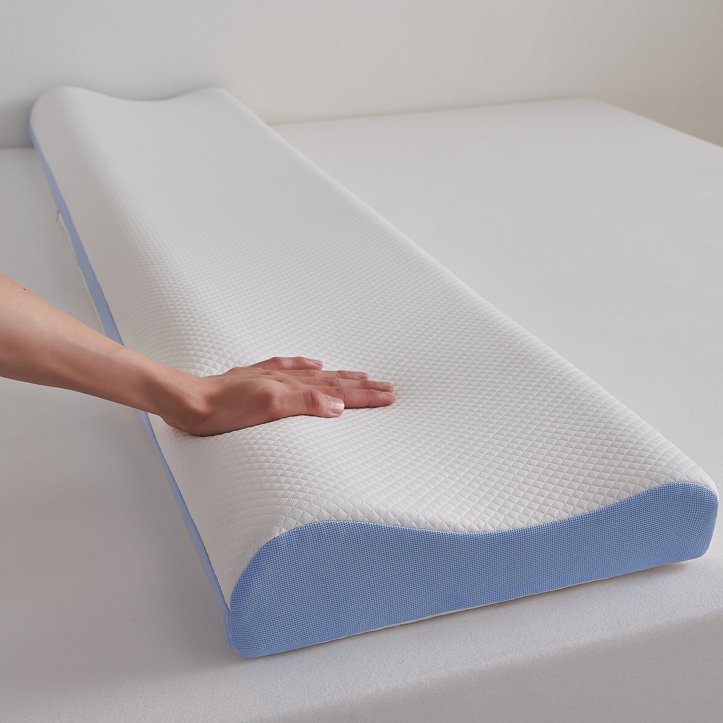 Ergonomisches Massage-Nackenstützkissen mit Memory Foam Brehn
