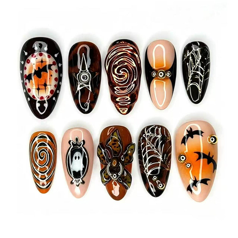 Kunstvolle Halloween-Nagelspitzen Brehn