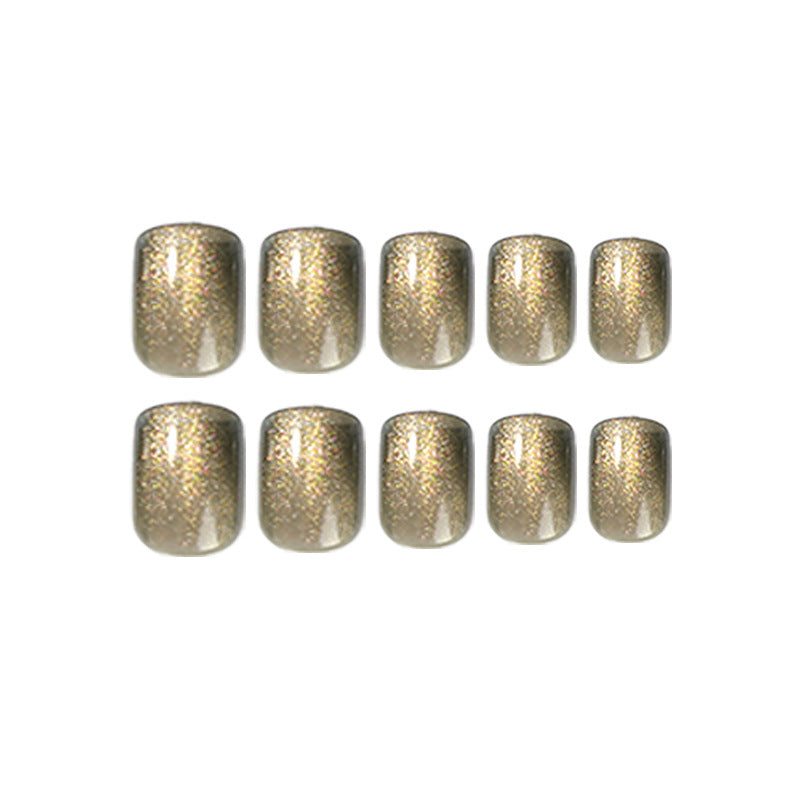 Kunstvolle Nagelverlängerungen mit Glitzer- und Ombre-Effekt Brehn