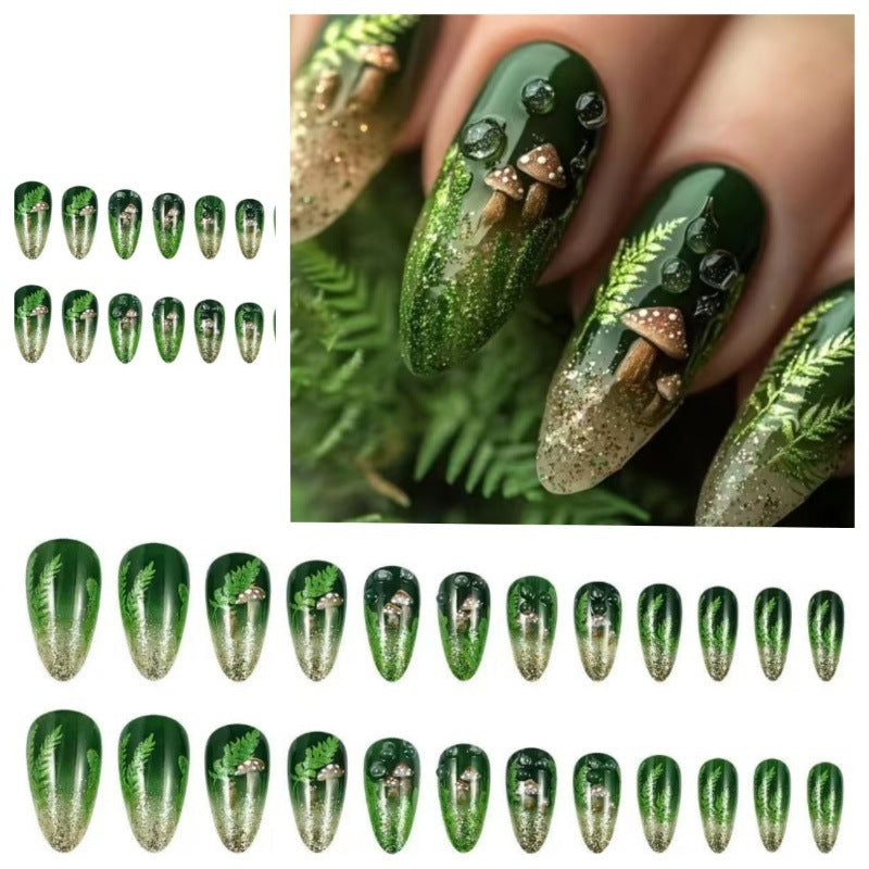 Elegante Kunstnägel mit pflanzlichem Design Brehn