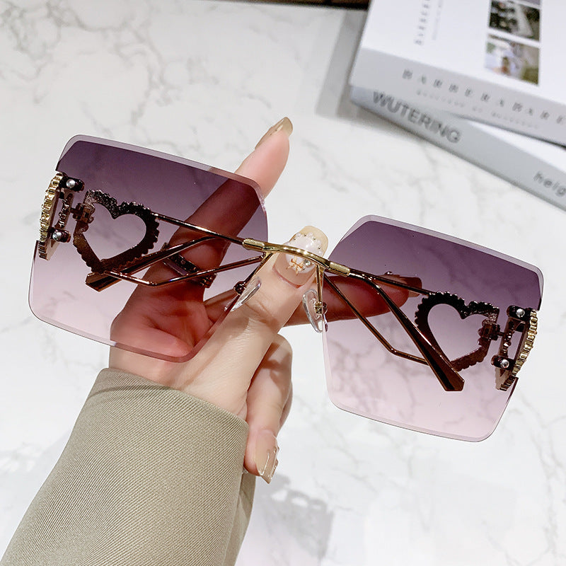 Damen modische Sonnenbrille mit trendigem Herz-Design Brehn