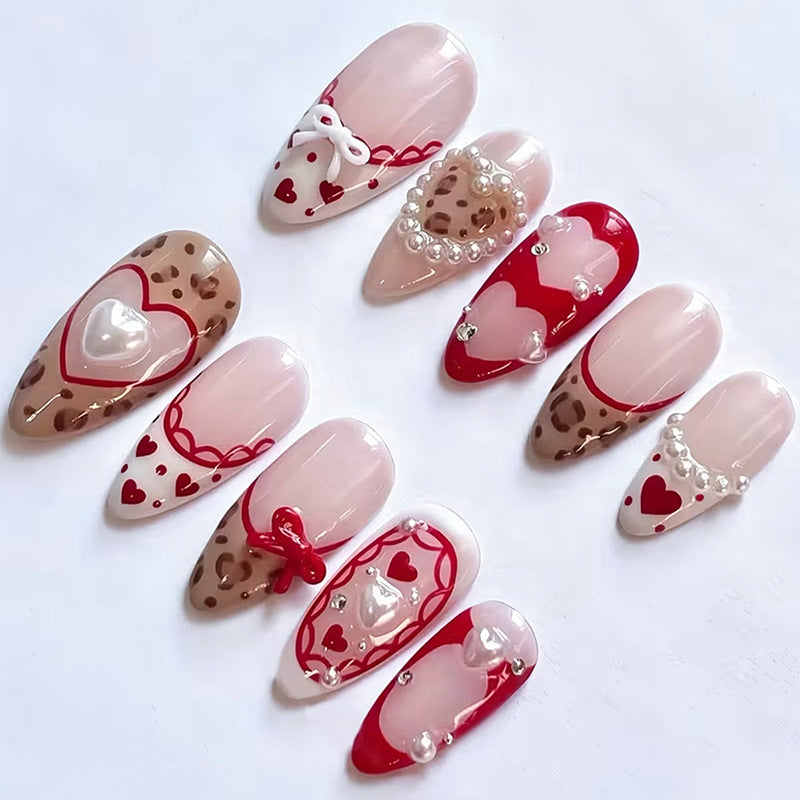 Romantisches Herzförmiges Press-On Nagelkunst Set Brehn