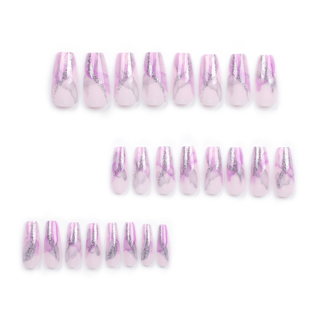 Kunstvolle Nailart mit Glitzerdetails Brehn
