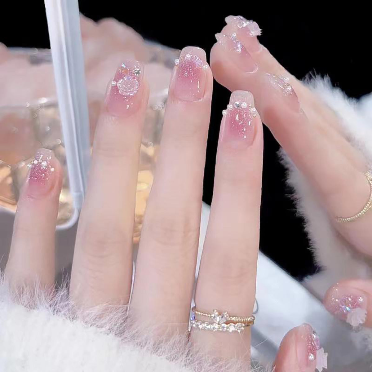 Glitzernde, mit Kristallen verzierte Press-On-Nageltips Brehn
