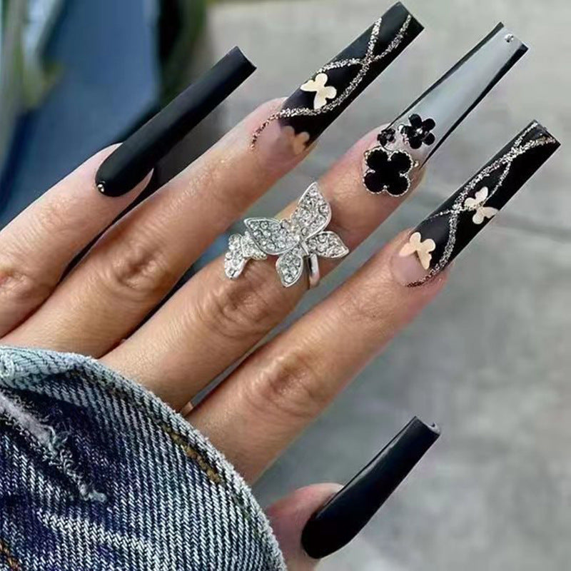 Kunstnagelset mit eleganten Schmetterlings- und Blumenmotiven Brehn