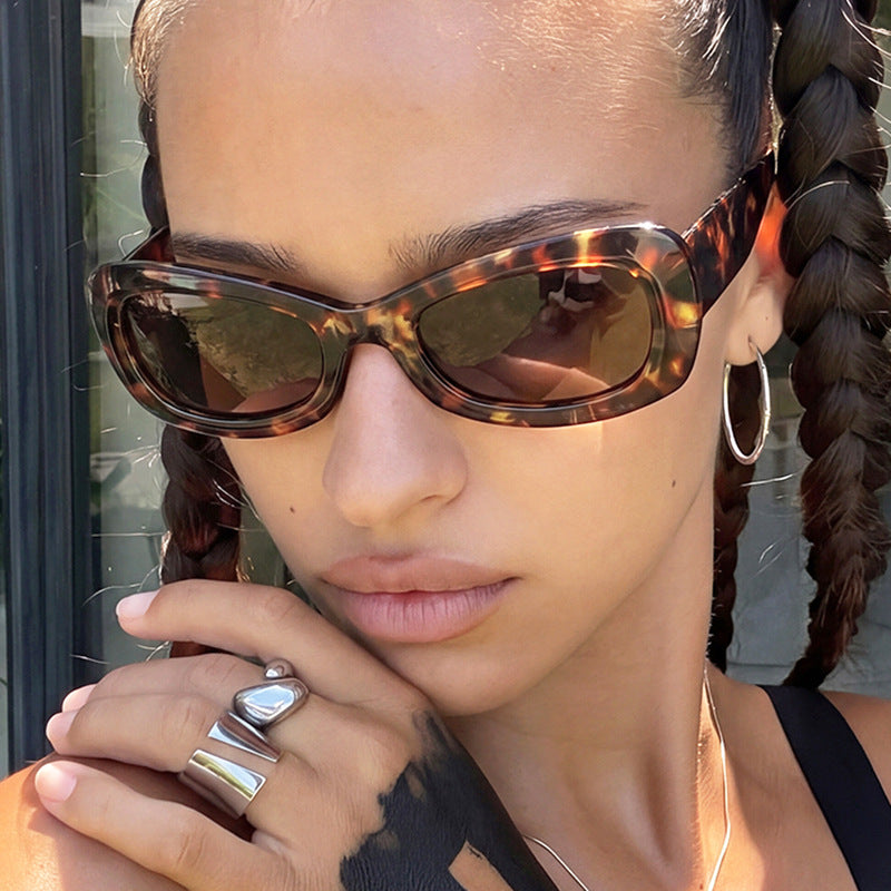 Damen modische Cat-Eye Sonnenbrille mit schützendem UV-Filter und elegantem Design Brehn