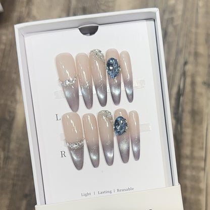 Glamouröses Stiletto Press-On Nagelkunstset mit Strass und Ombre-Design Brehn