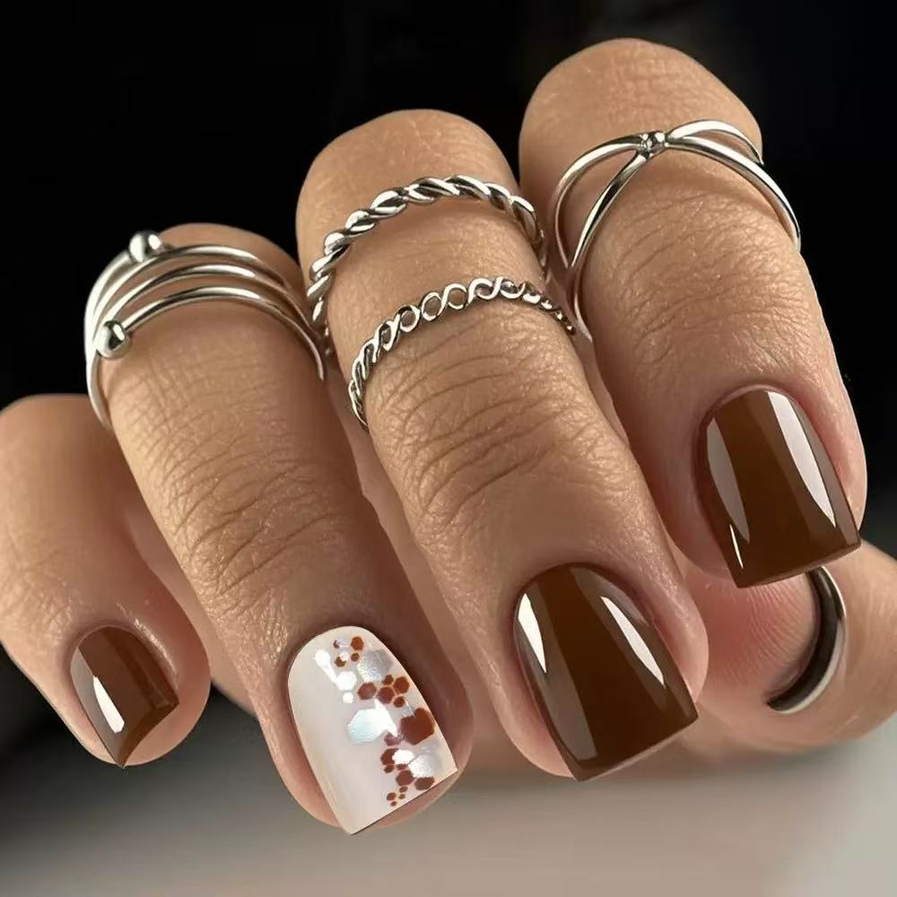 Elegante Glänzende Nagelkunst Brehn