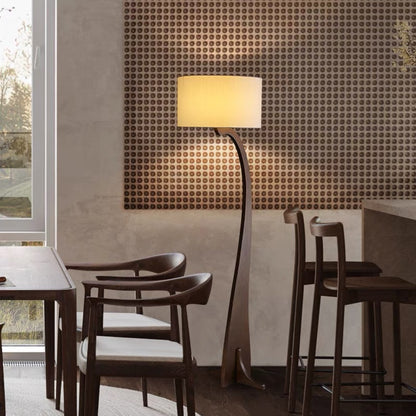 Elegante gebogene Stehlampe