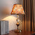 Charmante Blumen-Schirm Tischlampe
