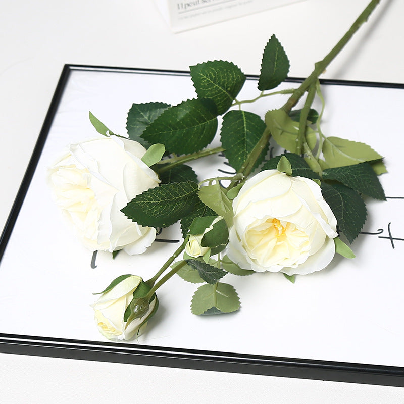Luxuriöse Seidenrose Blumenarrangement