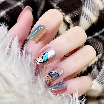 Blumeninspiriertes Press-On Nagelset Brehn