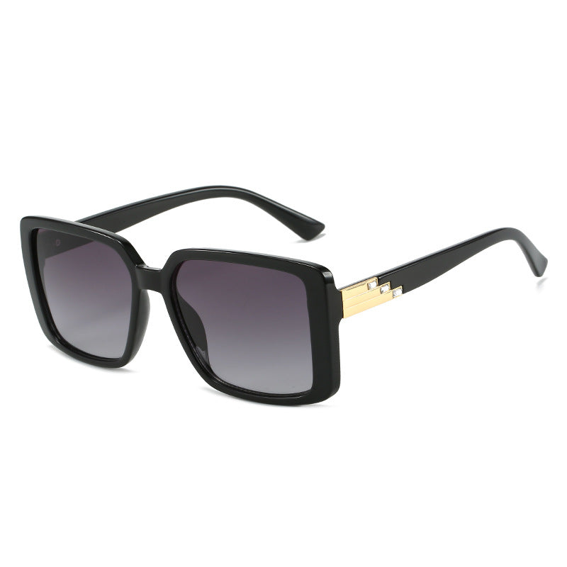 Damen modische quadratische Sonnenbrille mit trendigen Details Brehn
