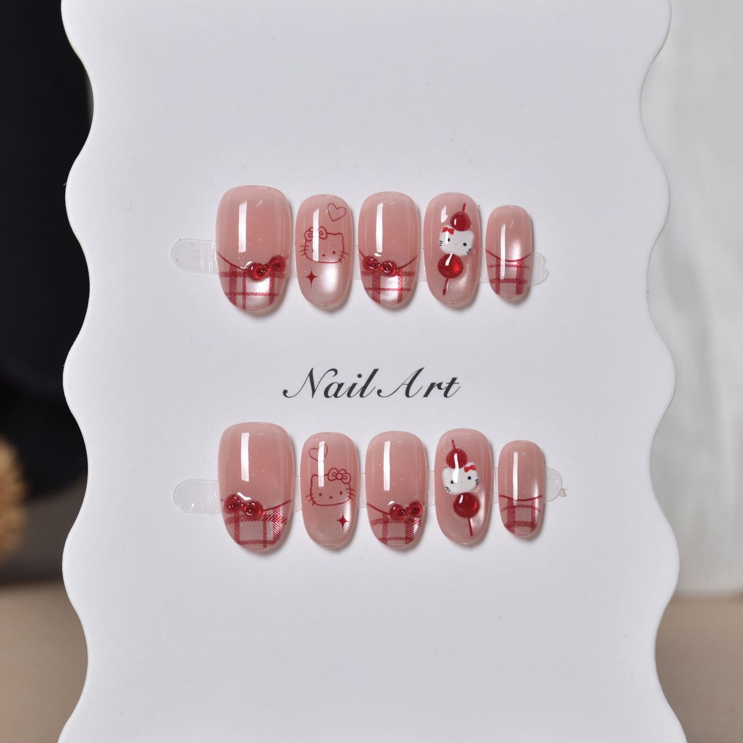 Verspielte Charakter Press-On Nagelkunst Brehn