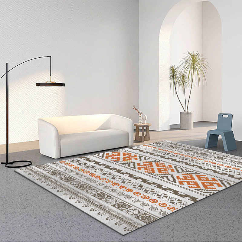 Geometrisch gemusterter Teppich