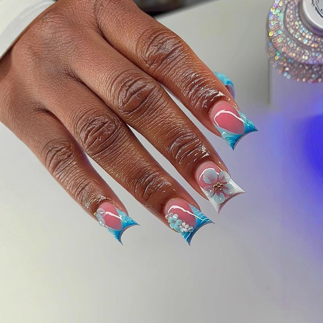 Künstlerische Acryl-Blumen-Nagelerweiterungen Brehn