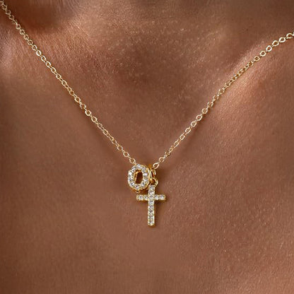 Brehn | Zarte Diamant Initial & Kreuz Halskette