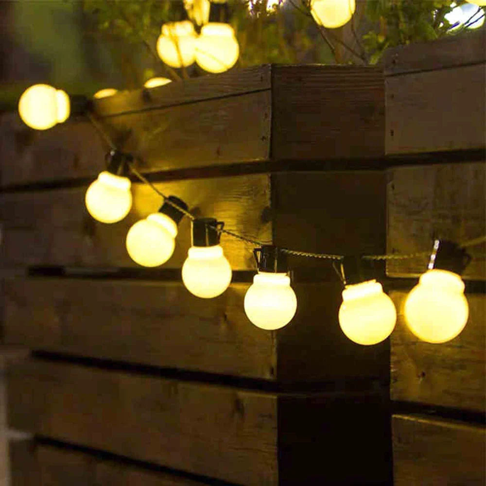 Lichterketten für den Außenbereich – Dekorative LED-Beleuchtung für Garten und Terrasse