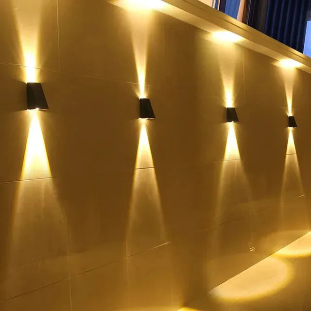 Wasserdichte Solarlichter für außen – LED-Wandleuchten für Garten & Terrasse | Brehn