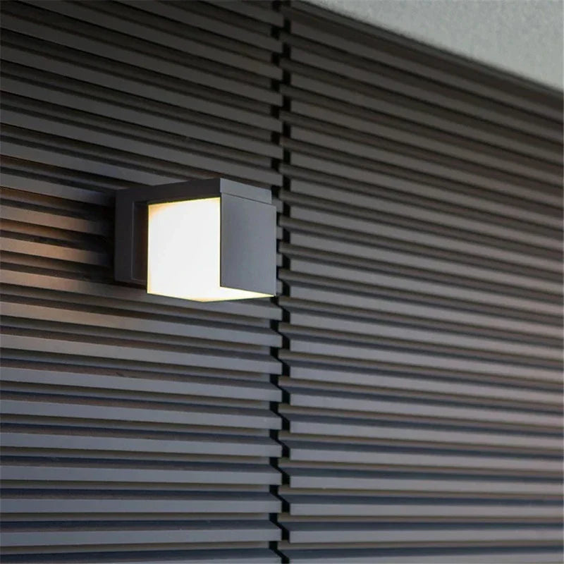 Brehn | Moderne LED Gartenlampe