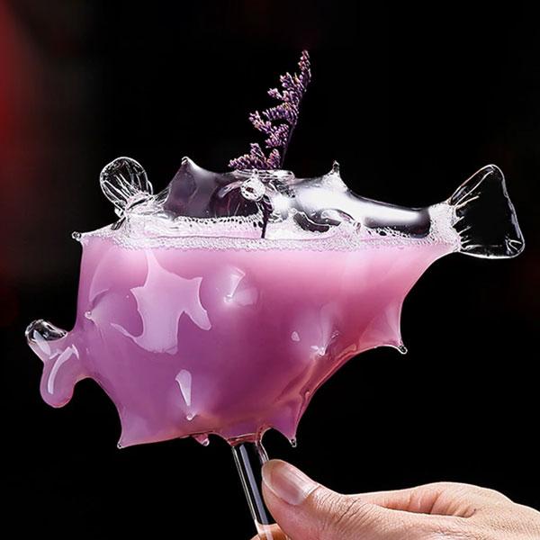Puffersfish-förmiges Cocktailglas mit Glasstrohhalm | Brehn