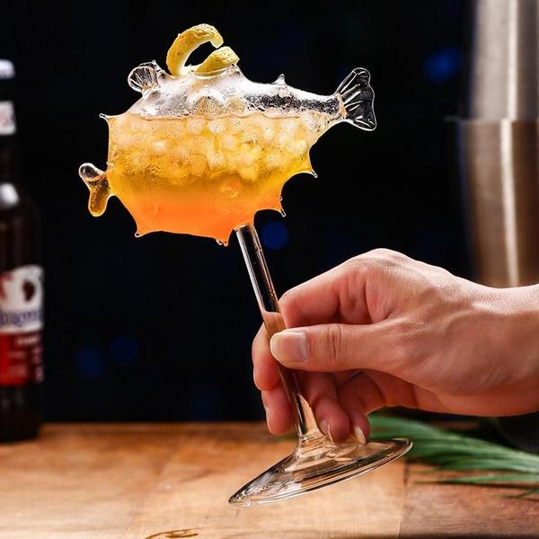 Puffersfish-förmiges Cocktailglas mit Glasstrohhalm | Brehn