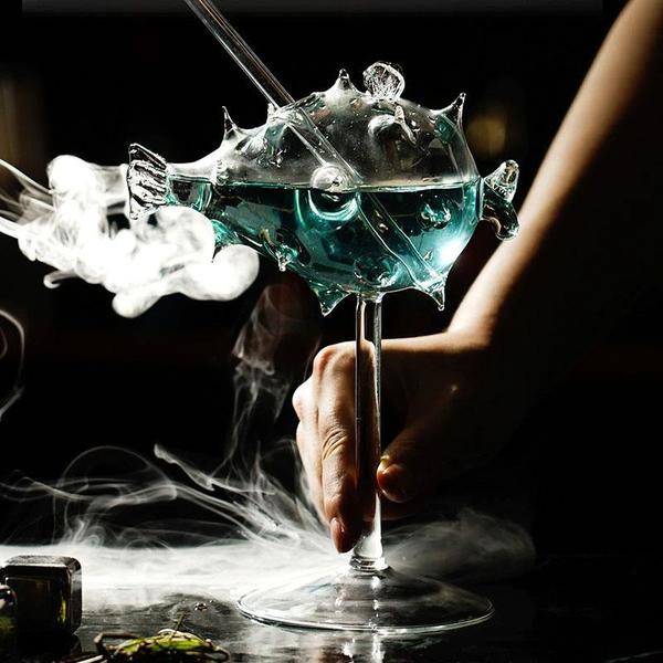 Puffersfish-förmiges Cocktailglas mit Glasstrohhalm | Brehn
