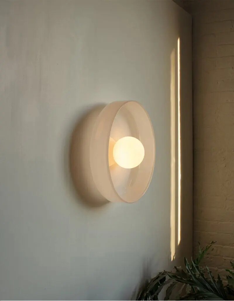 Brehn | Nordische Eleganz - Die GlassGlow Deckenlampe für Ihr Zuhause