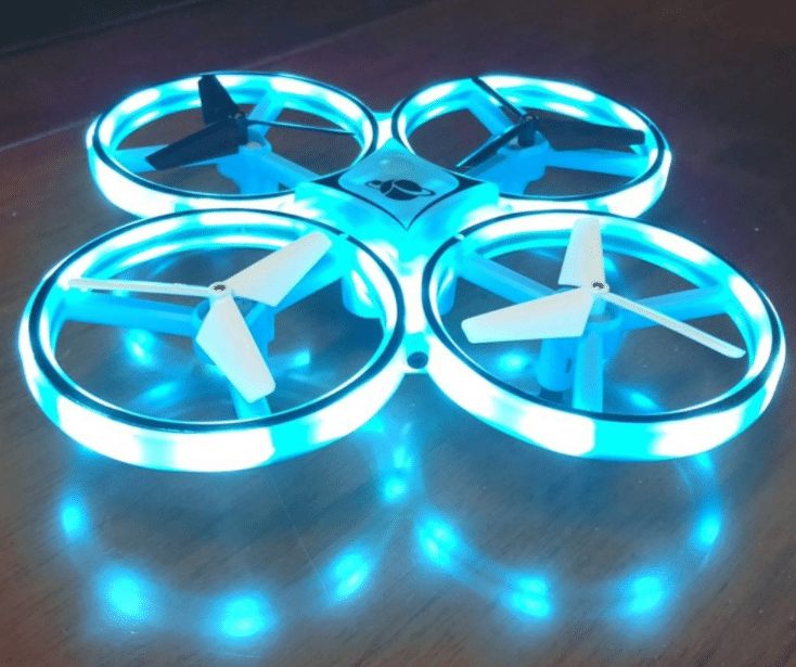 Drohne - handgesteuert -Quadrocopter (Gyro &amp; LED) | Brehn