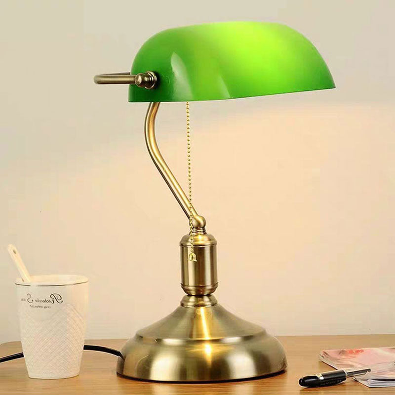 LuxeLume - Elegante Glas-Tischlampe für zeitloses Licht | Brehn