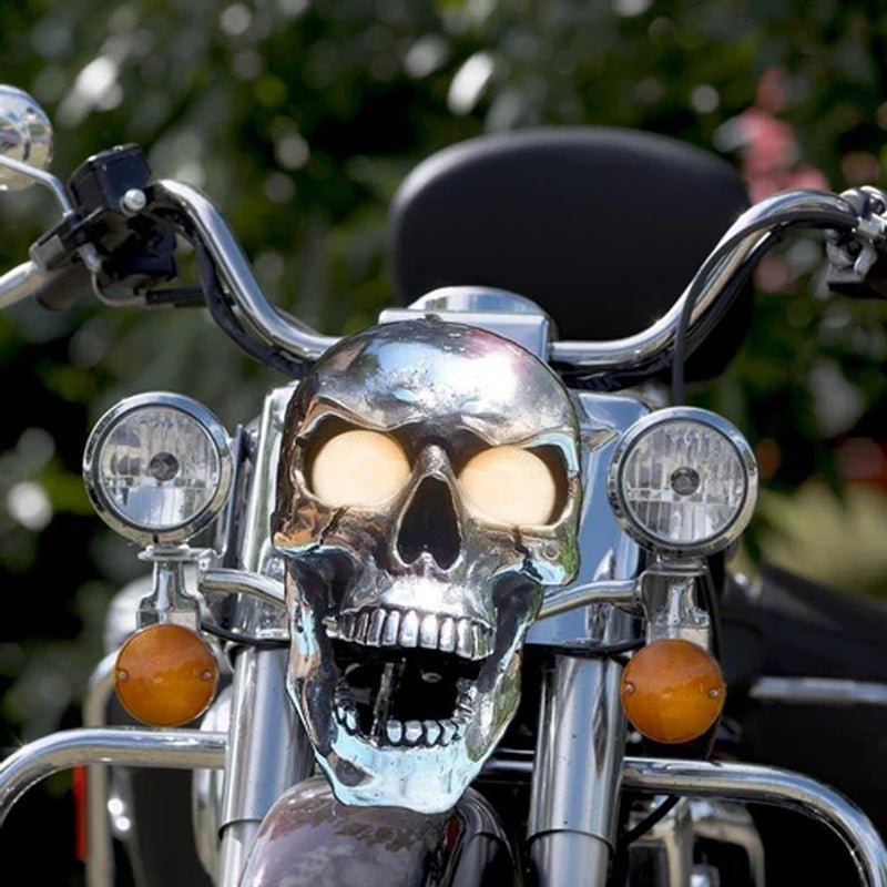 LED-Motorrad-Totenkopflampe mit einzigartigem Augenleuchten und Chrom-Finish