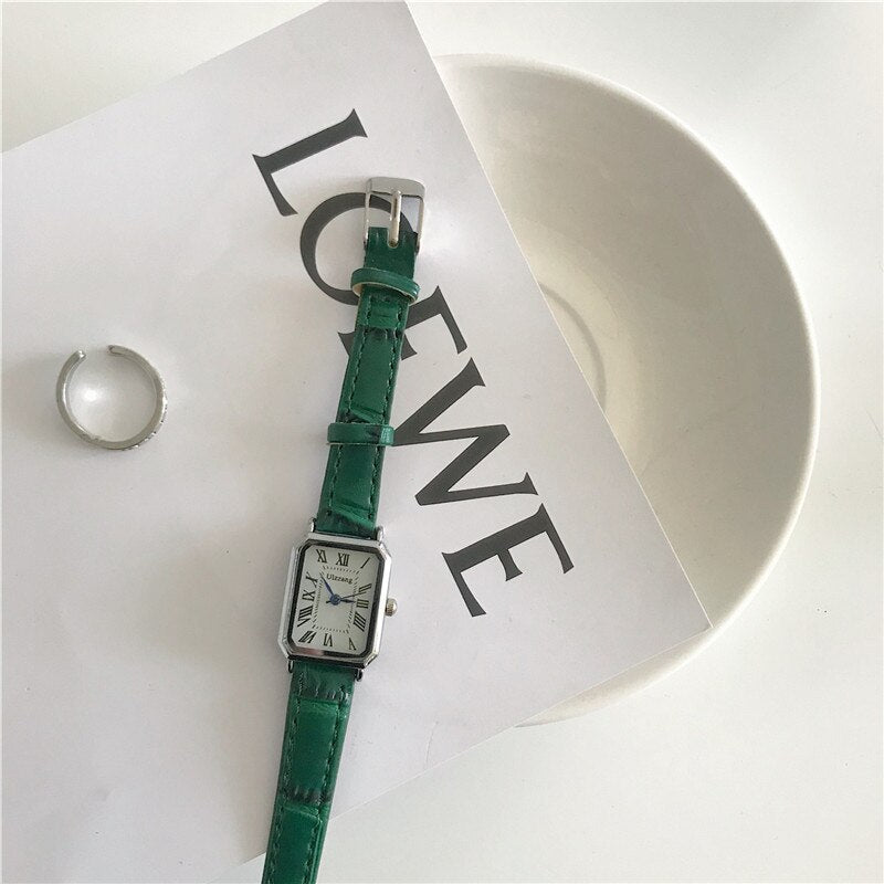 Retro-Uhr mit Lederarmband für Damen
